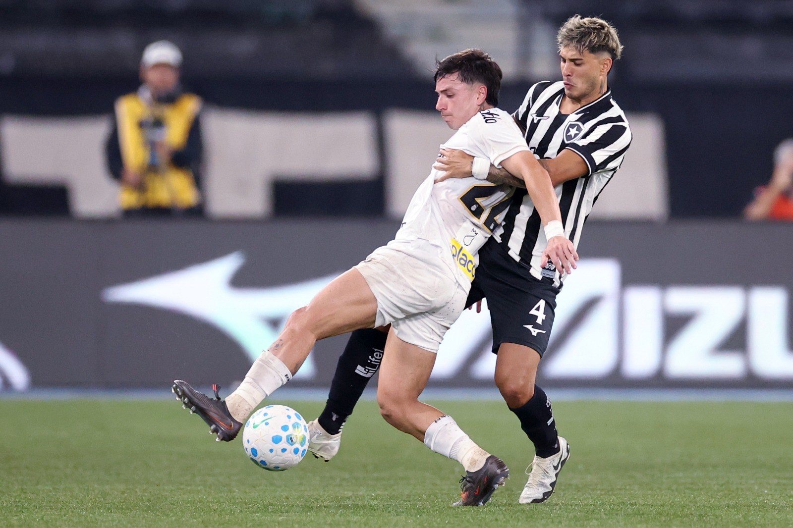 Mateo Ponte completa 100 jogos pelo Botafogo: “Nome marcado na história”