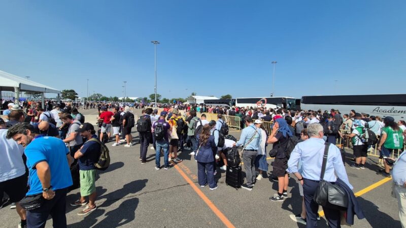 Forte esquema de segurança gera horas de fila para a imprensa na final da Copa