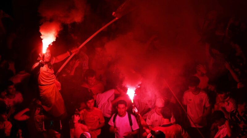 Torcedores lotam ruas de Madri e fazem festa pelo título da Espanha na Copa; veja fotos