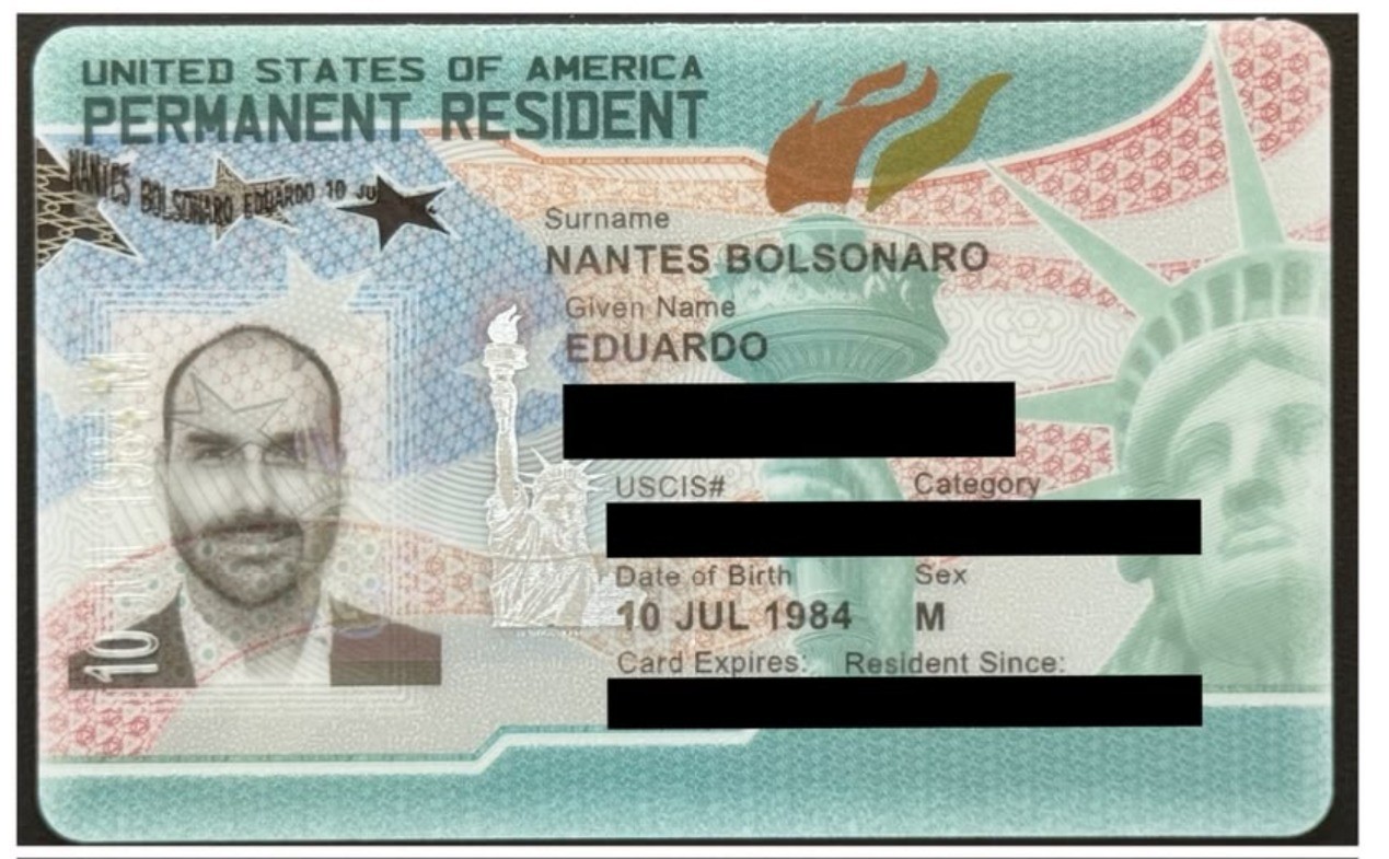 O que muda para Eduardo Bolsonaro após o ‘green card’ concedido pelo governo Trump a ex-deputado