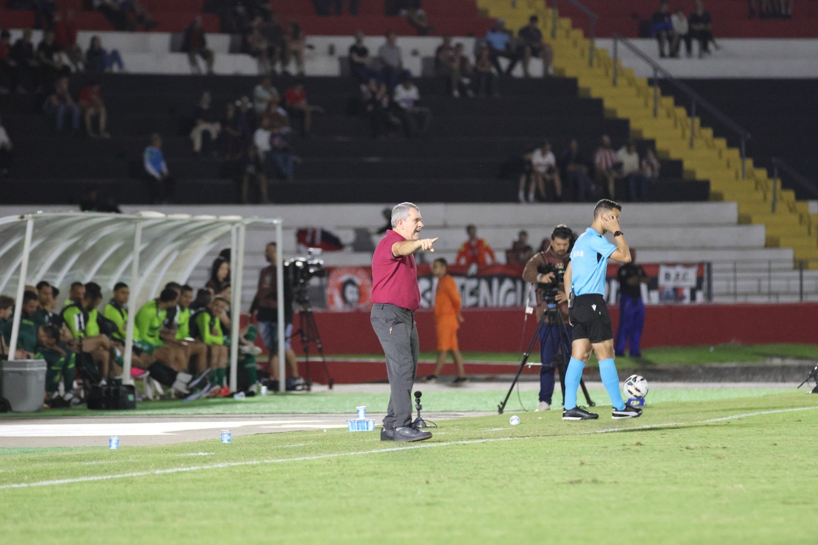 Tencati vê “noite brilhante” do Botafogo-SP e analisa turno: “Era para virar com 27, mas tudo bem”