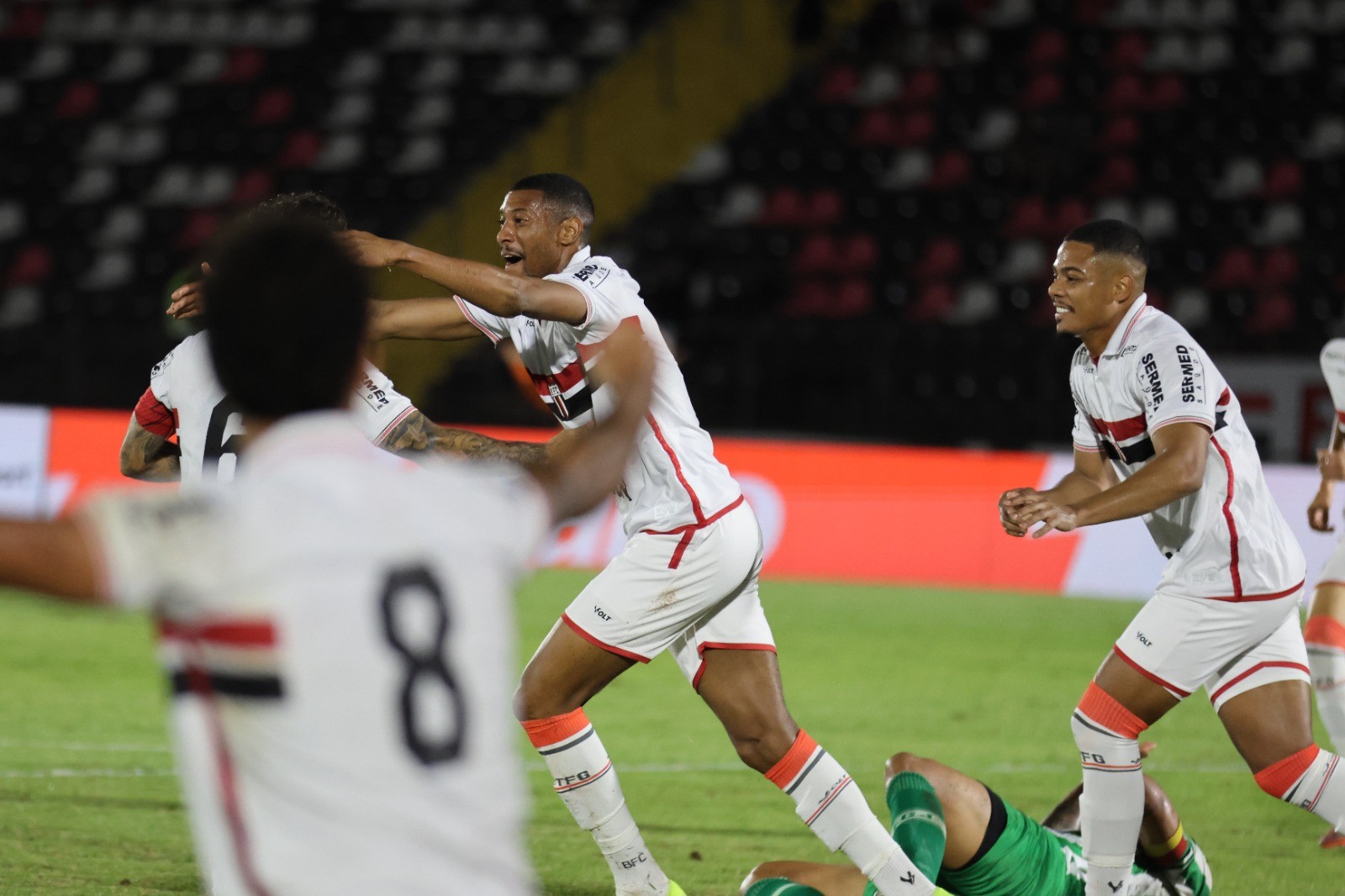 Vilar comemora gol e destaca eficiência do Botafogo-SP em vitória sobre Juventude