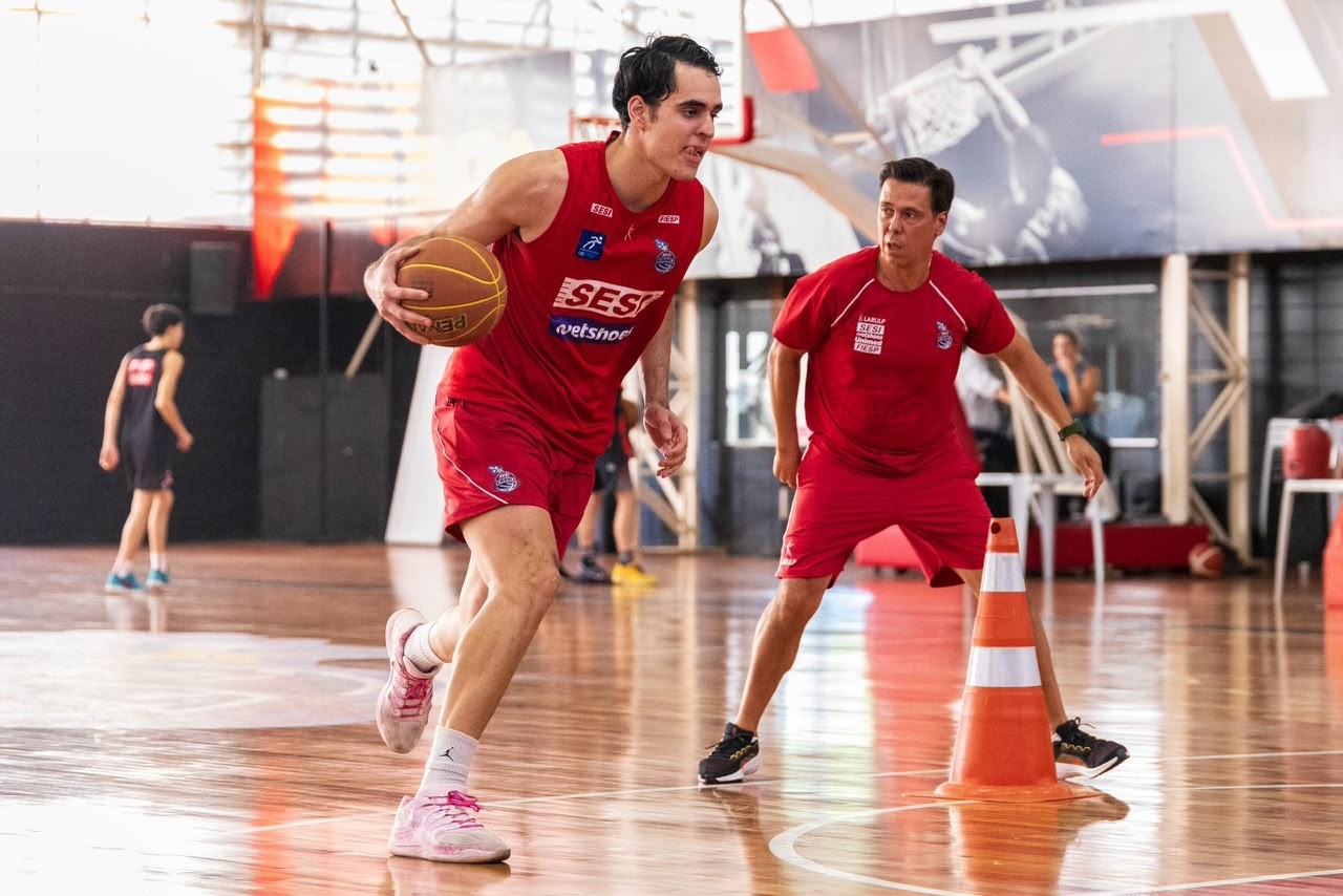 Franca inicia pré-temporada com reforços e ausências; veja como foi 1º dia de treino