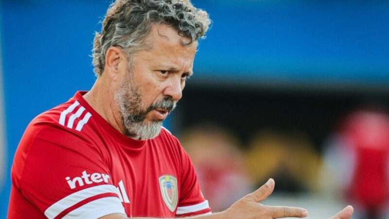 Cléber Xavier traça objetivo de levar a Venezuela à próxima Copa e critica ciclo do Brasil: “Não foi bom”