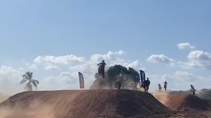 Campeonato de motocross reúne mais de 70 pilotos e atrai multidão a Portel