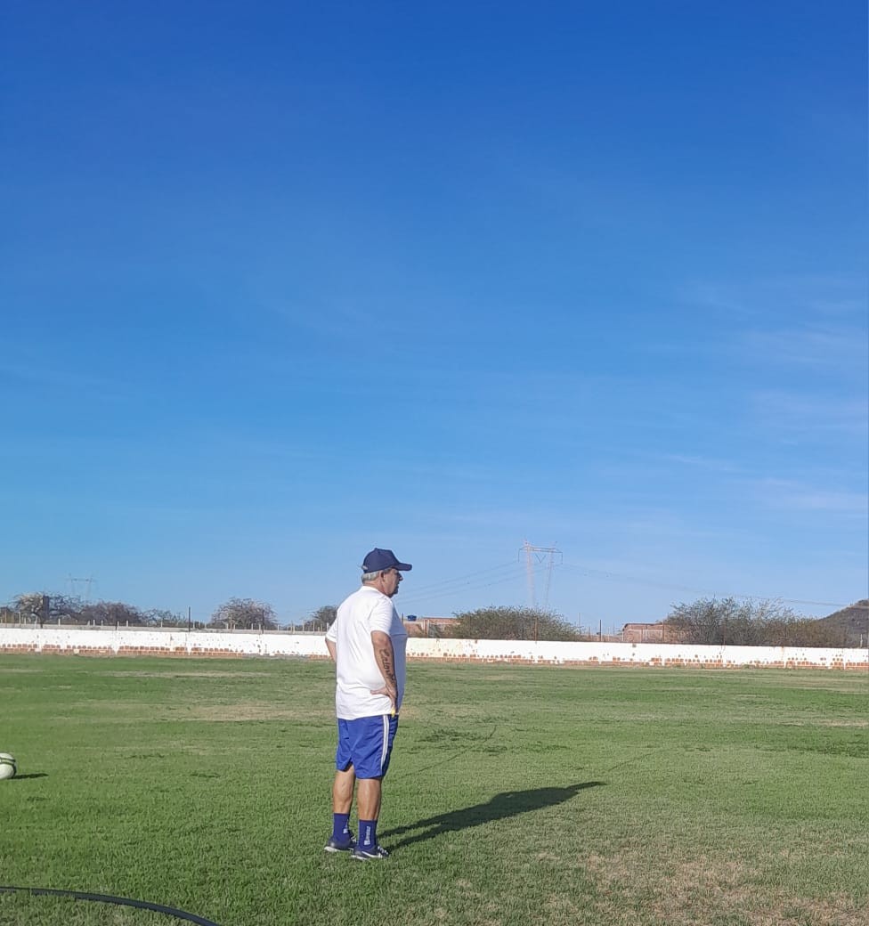 Técnico Hélio Miranda volta ao 1º de Maio para comandar time Sub-20 no Pernambucano