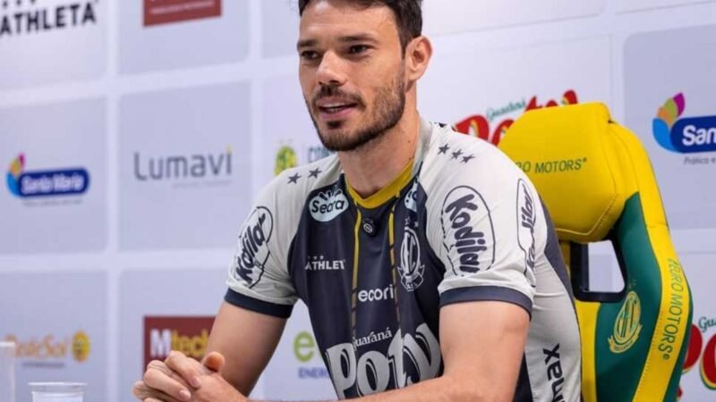 Goleiro estreante do Mirassol revela cobrança do filho: “Papai, quando você vai jogar?”