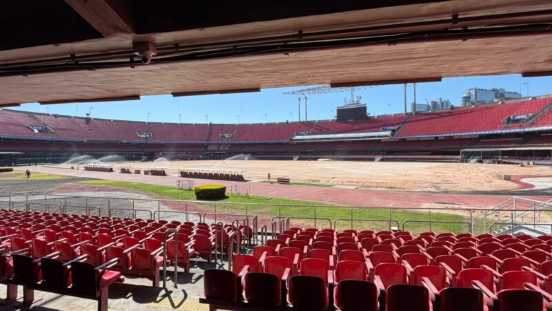 São Paulo inicia troca do gramado do Morumbis com processo para melhora da drenagem