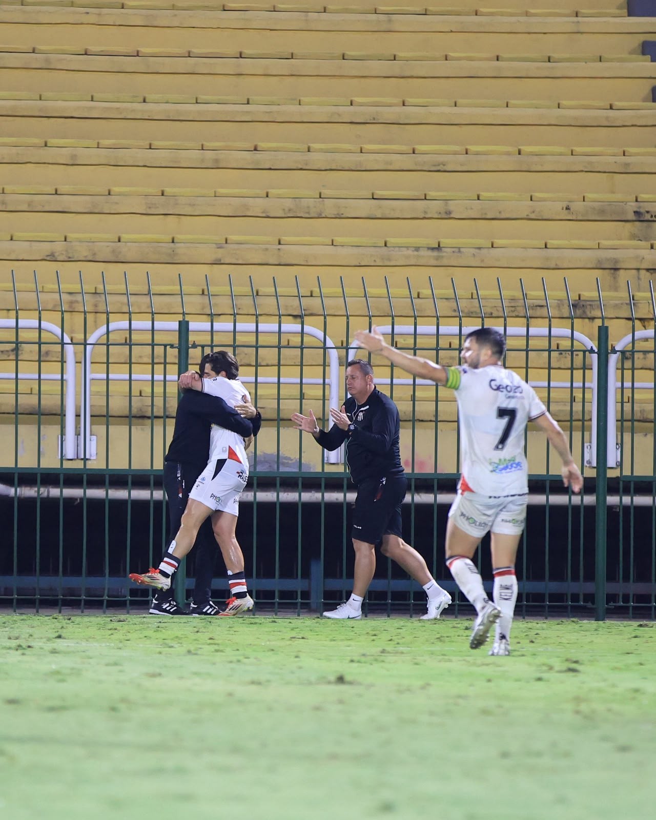 Anápolis sonha com permanência após deixar a lanterna da Série C