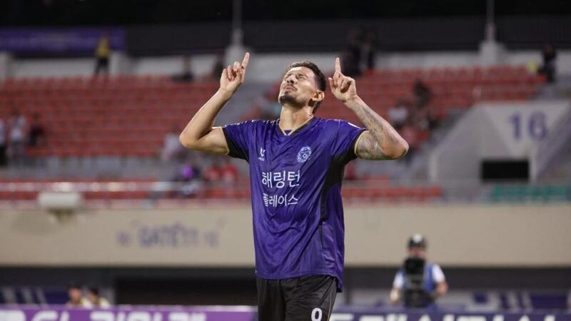 Breno Herculano marca mais uma vez e garante vitória para seu time na Liga Corena