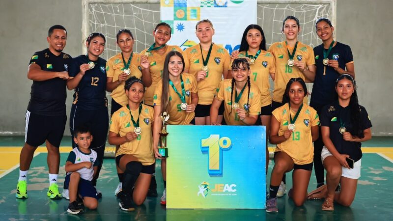 Jader Saraiva Machado é campeã da fase estadual do handebol dos Jogos Estudantis do Acre