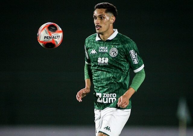 Fora dos planos, Vinicius Yuji e Léo Porfírio são emprestados pelo  Guarani