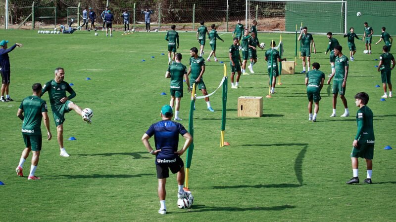 Goiás folga após cinco dias de treinos e inicia reta final de preparação nesta quarta