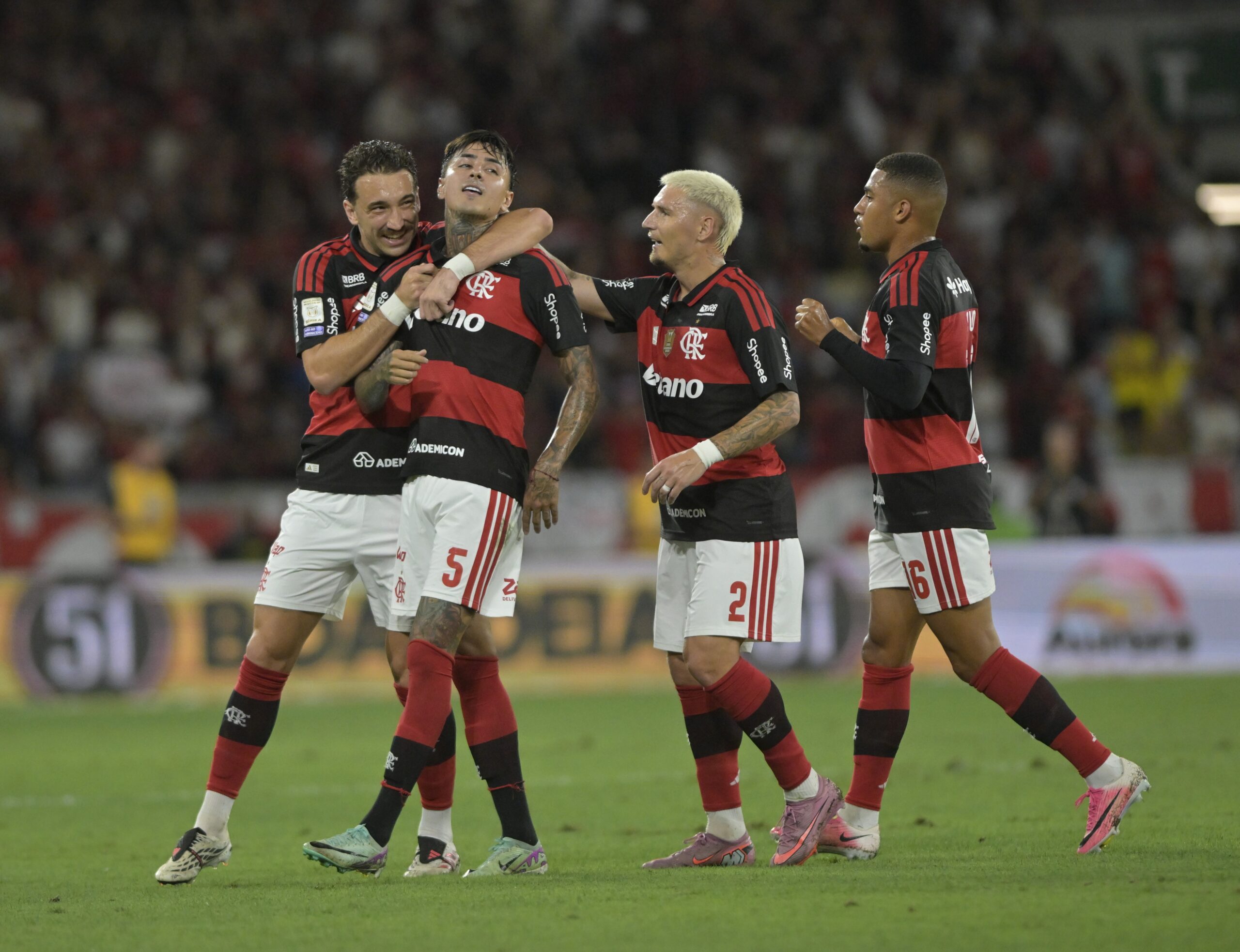 Chances de título: Palmeiras tem 50% e Flamengo tira 18 pontos percentuais de desvantagem