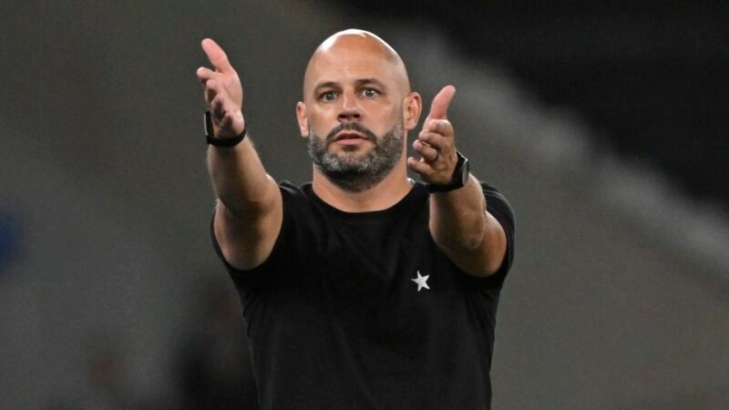 Franclim Carvalho será demitido do Botafogo? Entenda o cenário de pressão sobre o técnico
