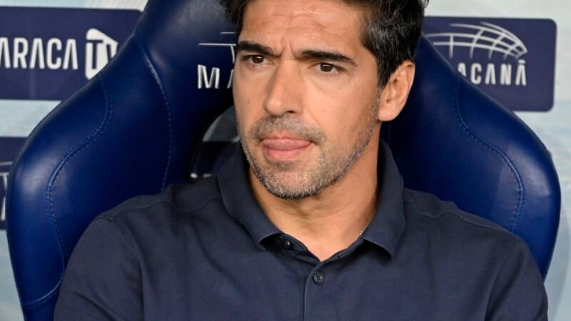Abel reconhece atuação ruim do Palmeiras, mas pede calma: “Parece que está em último!”