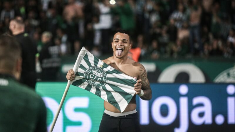 Coritiba x Corinthians: Kaio César volta ao Couto Pereira pela 1ª vez e reencontra clube que o revelou