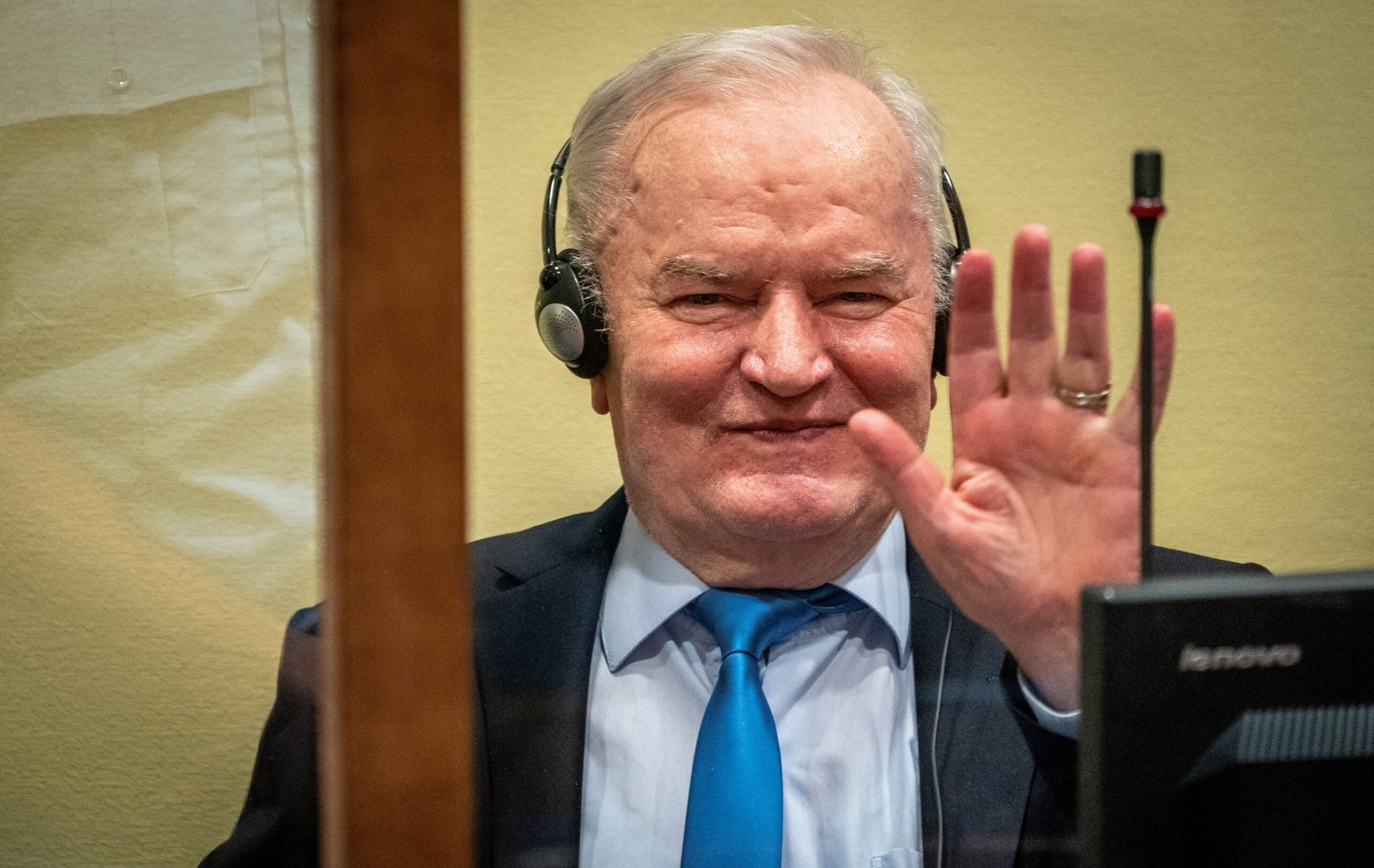 Morre o general sérvio-bósnio Ratko Mladic, condenado por genocídio, diz TV sérvia