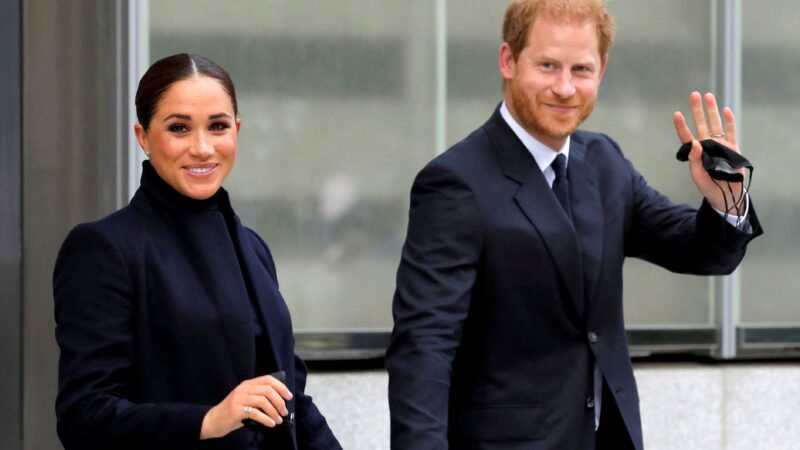 Príncipe Harry, esposa e filhos vão voltar a morar no Reino Unido após anos nos EUA, diz jornal