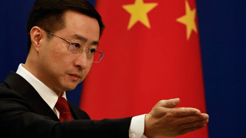 China diz que comércio com Irã ‘não deve ser alvo de interferências’ após ameaças dos EUA