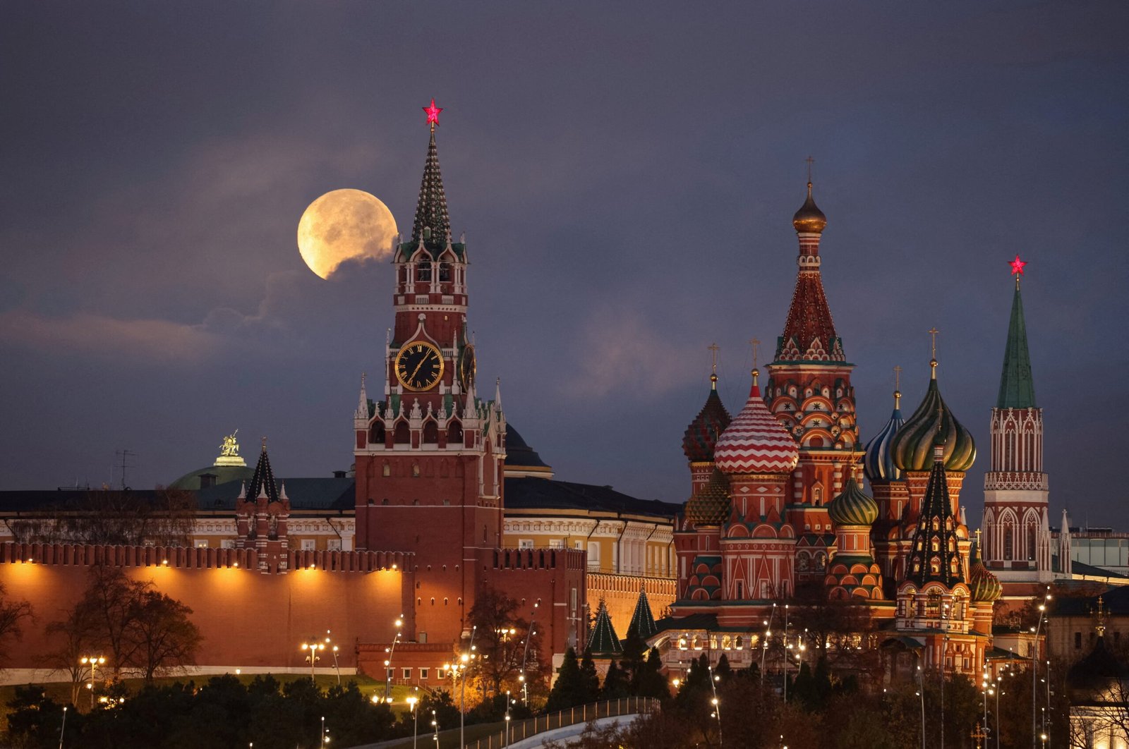 Rússia diz que ‘agência ocidental’ prepara acusação falsa de venda de armas ao narcotráfico da América Latina