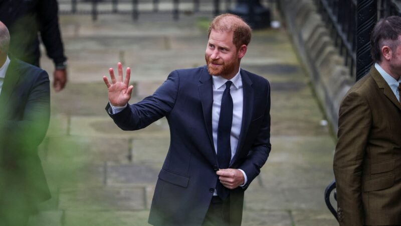 Príncipe Harry, Meghan e filhos devem chegar nesta quarta ao Reino Unido, diz imprensa