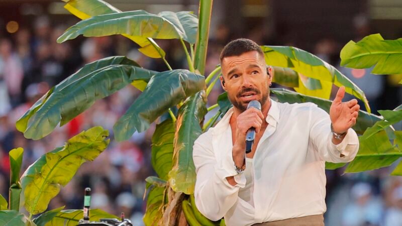 NFL: Ricky Martin e Pedro Sampaio serão as atrações do show do intervalo do 1º jogo da liga no Rio