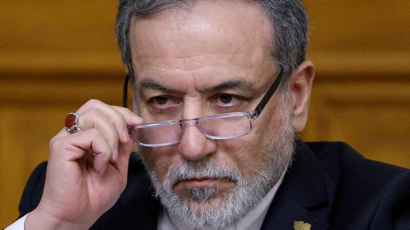 Irã e Omã estão próximos de acordo para nova rota no Estreito de Ormuz, diz ministro iraniano