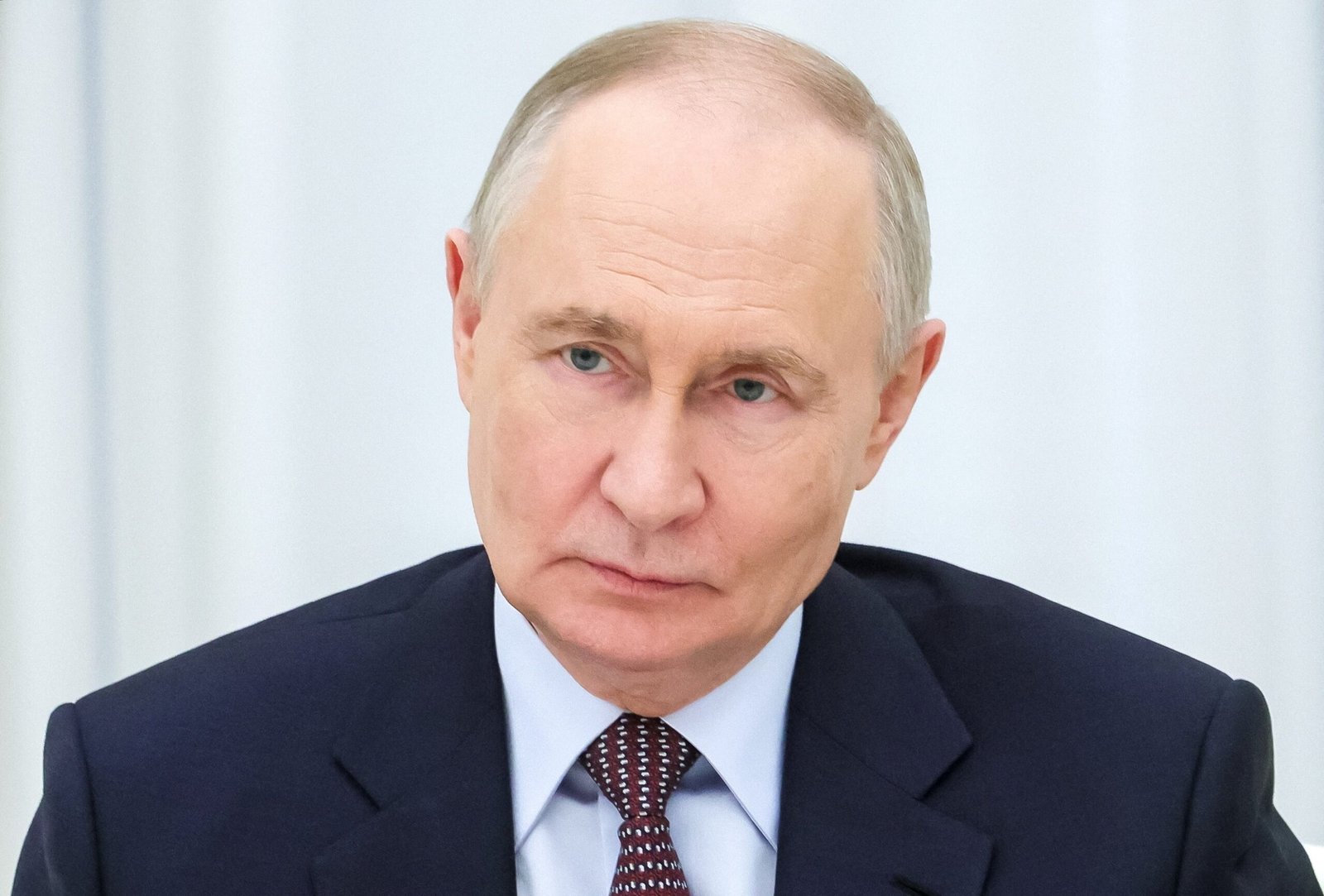 Rússia diz que França e Reino Unido ‘brincam com fogo’ ao dar armas à Ucrânia