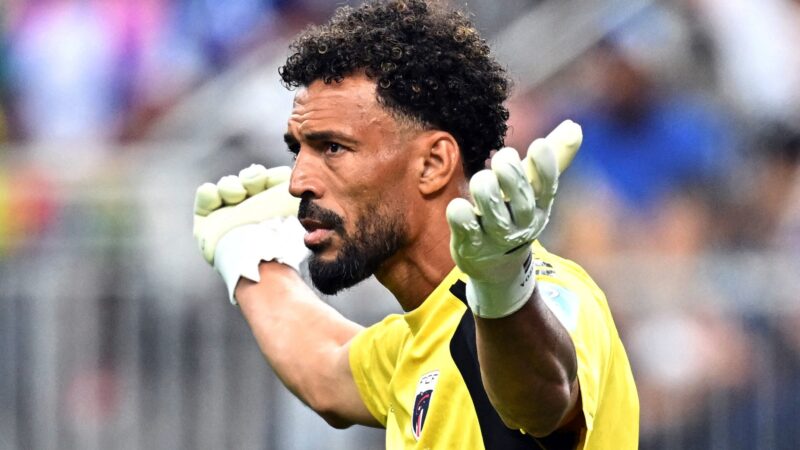 Em meio à incerteza sobre acerto, Vozinha é liberado para usar apelido em camisa do Colo-Colo