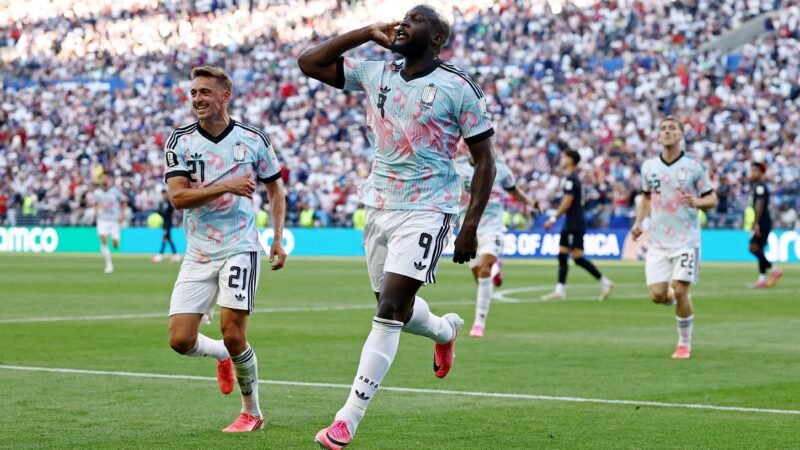 Fenerbahçe anuncia a contratação de Lukaku, ex-Napoli
