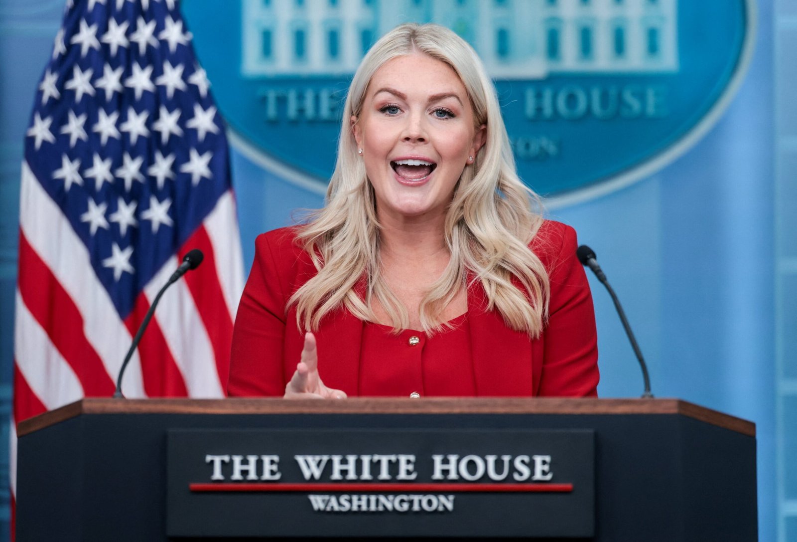 Trump anuncia saída de Karoline Leavitt do cargo de porta-voz da Casa Branca