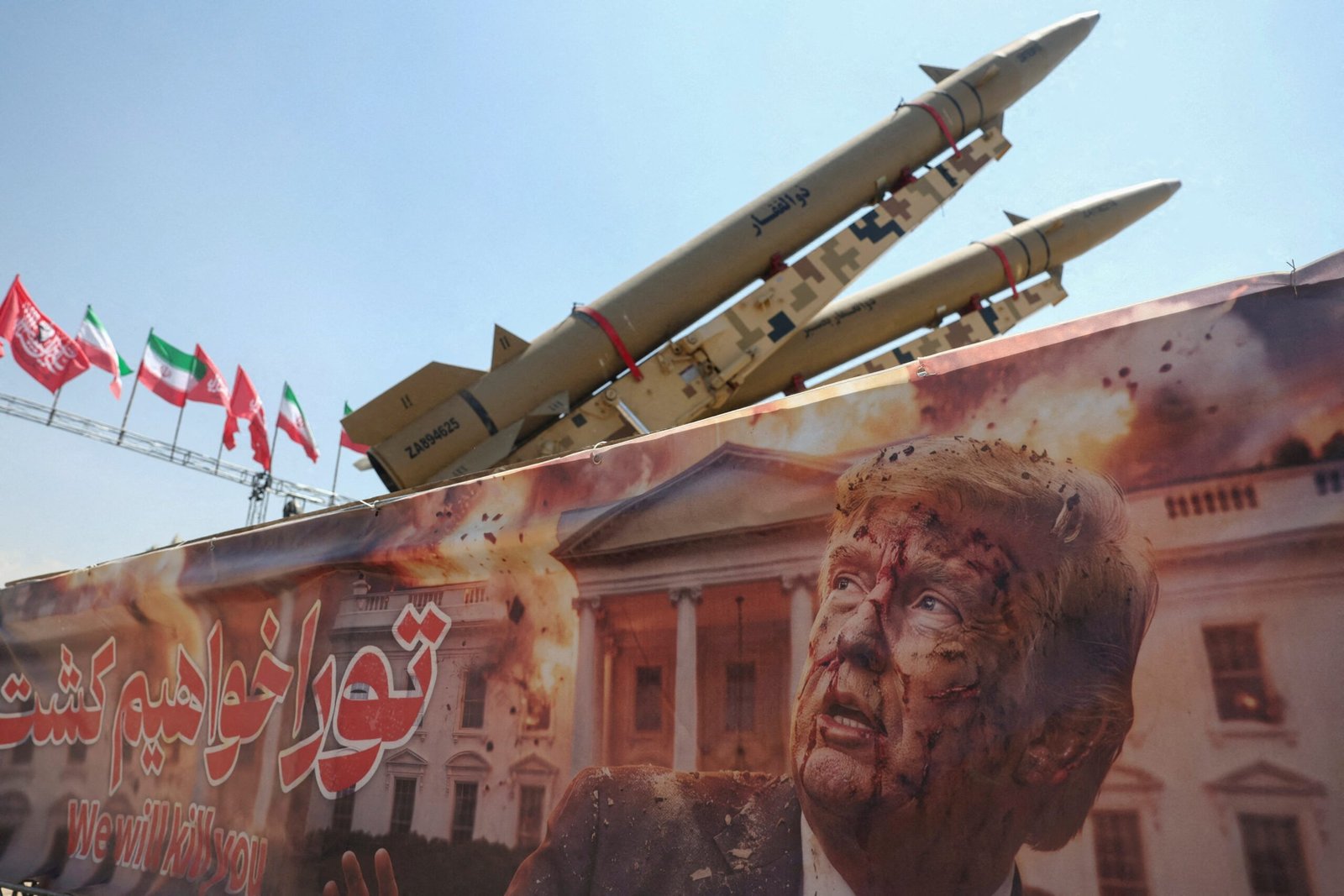 Irã decidiu mudar sua política de defensiva para totalmente ofensiva, diz autoridade iraniana