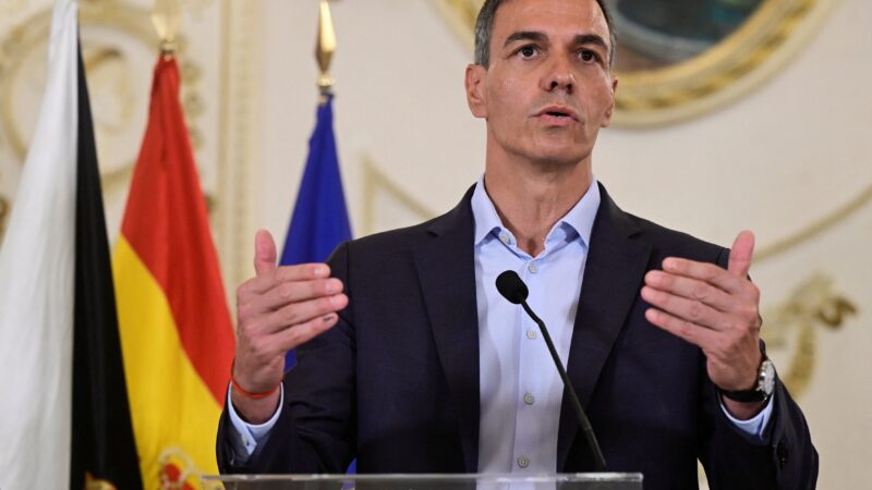 União Europeia convoca reunião de emergência após invasão de imigrantes a Ceuta