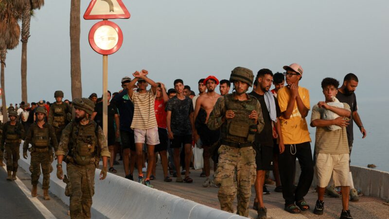 Como a crise migratória da Espanha gerou uma tempestade política — e foi alimentada pelas redes sociais