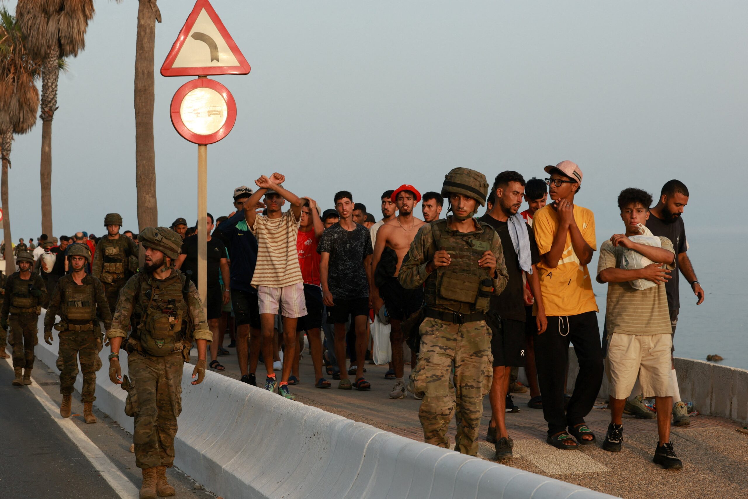 Espanha x Itália: reunião da UE sobre crise em Ceuta opõe países sobre o que fazer com imigrantes