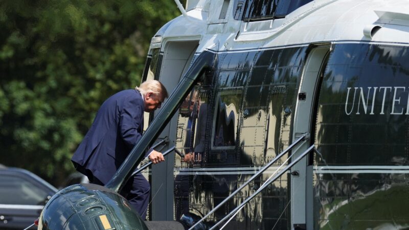Quebra de protocolo faz helicóptero de Trump passar a pouco mais de 1 km de avião comercial, diz jornal
