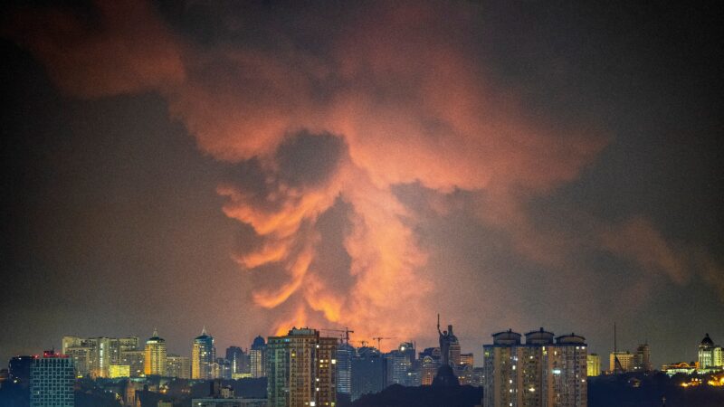 Bombardeio russo em Kiev com mísseis e drones deixa 17 mortos e dezenas de feridos