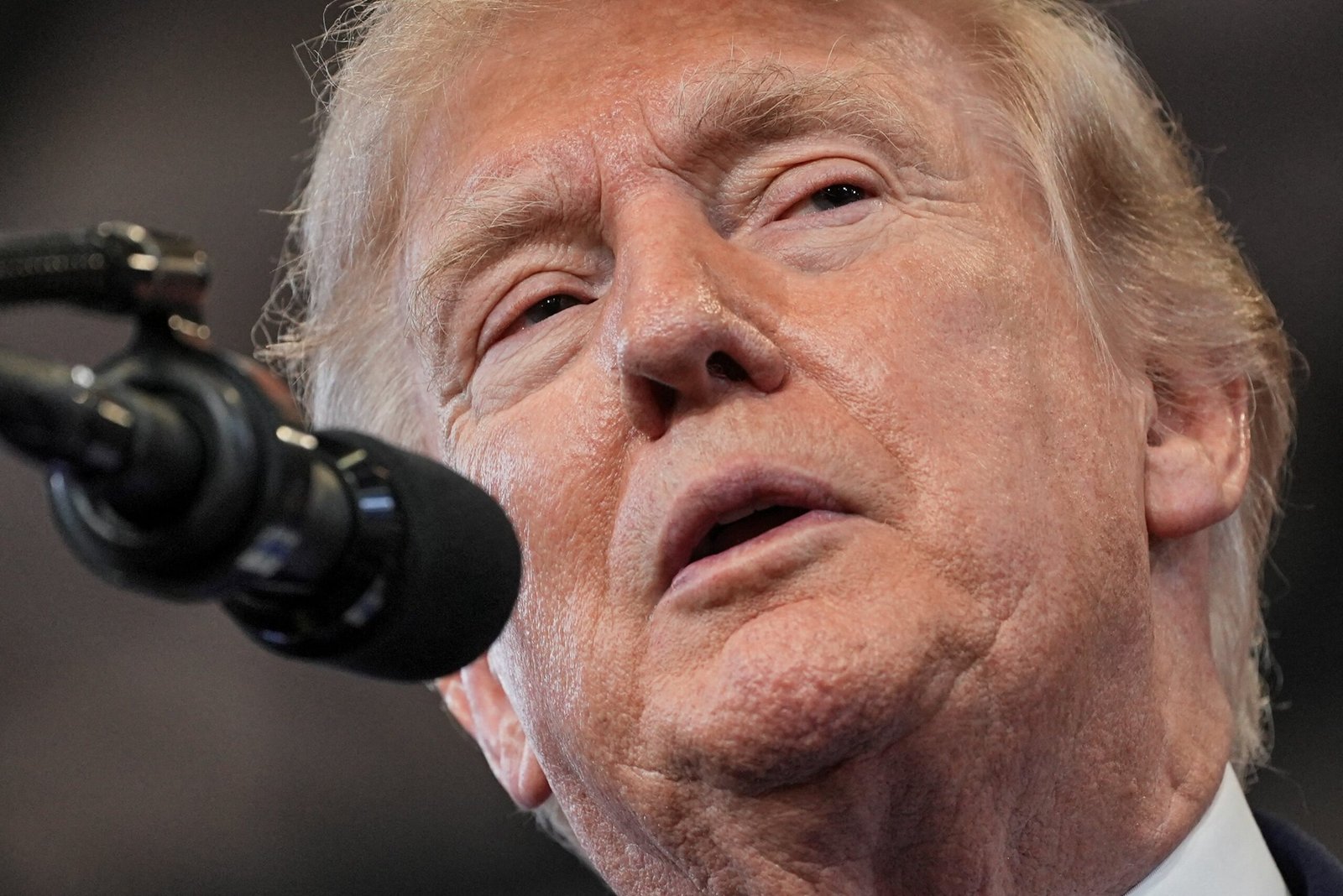 Trump anuncia ‘guerra econômica’ contra o Irã e ameaça países que ajudarem o regime
