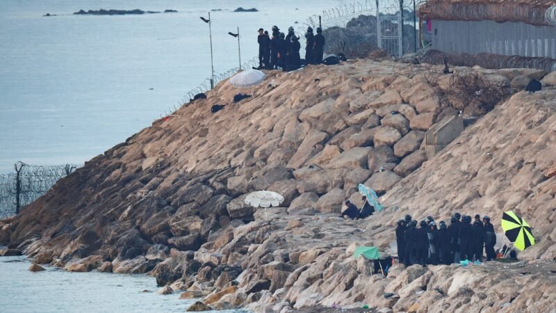 Crise de Ceuta: o dilema do que fazer com as crianças que chegaram sozinhas e que a Espanha não sabe a quem devolver