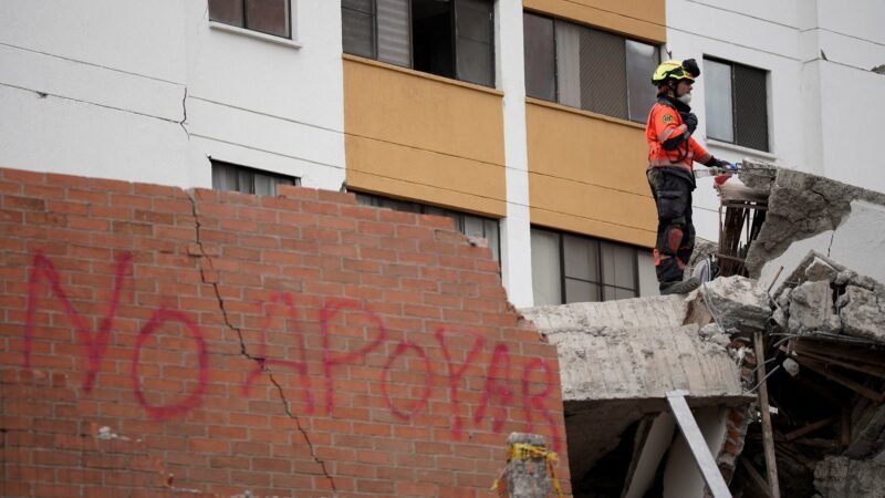 Presidente da Colômbia pede que Trump suspenda tarifas após terremoto