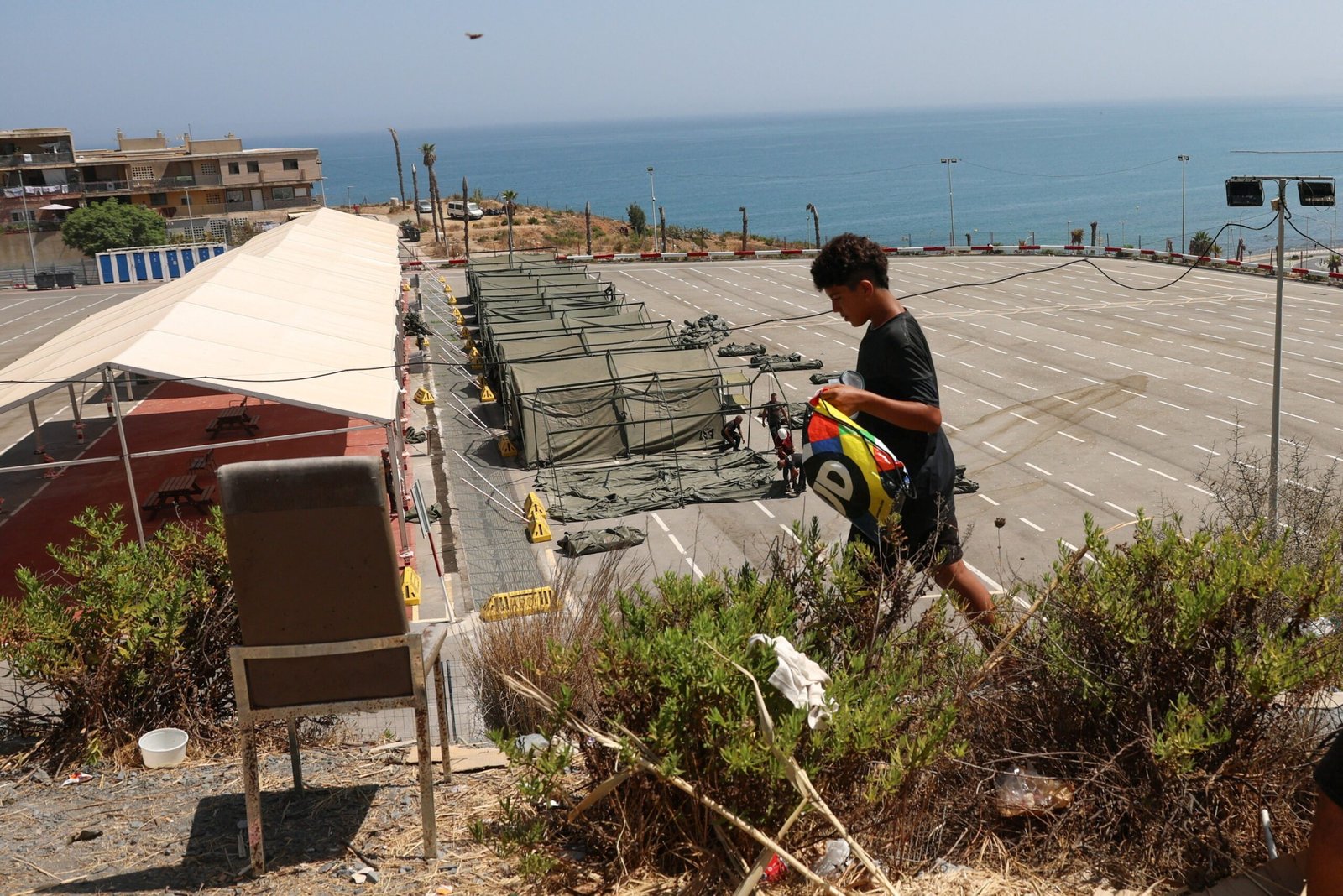 Espanha vai acolher 500 menores imigrantes do Marrocos que chegaram em Ceuta