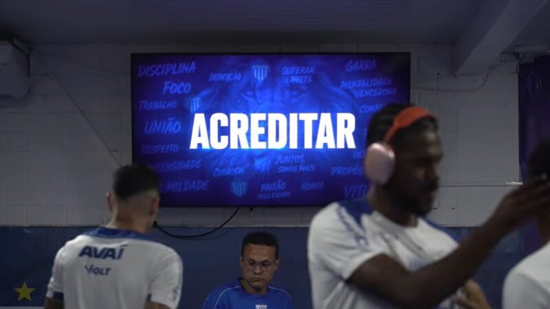 Ted Lasso no Avaí? Clube usa palavra de motivação no vestiário antes da vitória contra o Sport