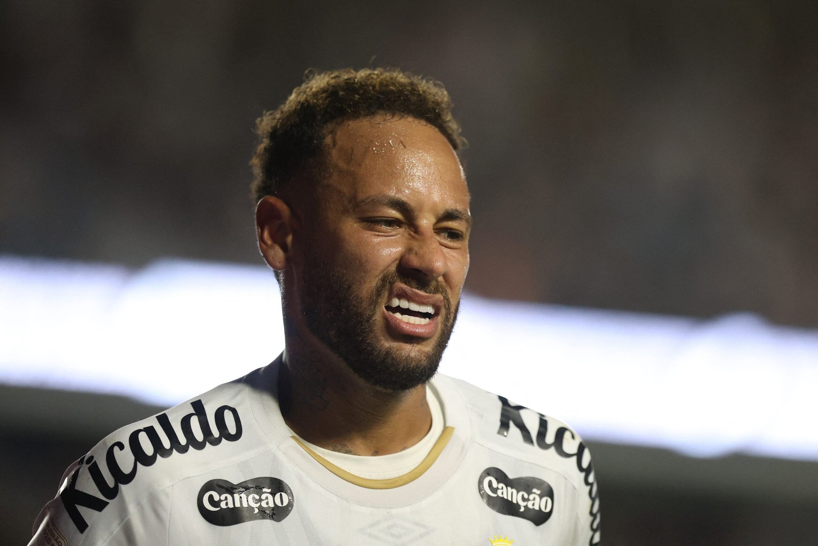 Neymar x sintético: Santos faz mistério, mas jogador deve ir para a partida contra o Palmeiras