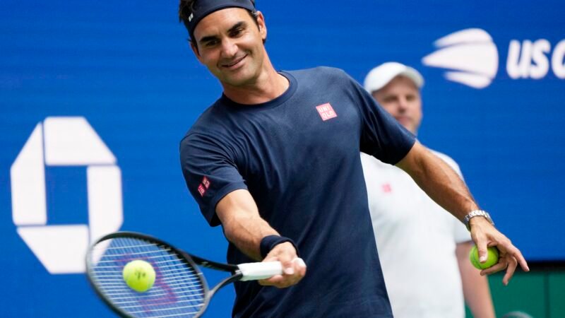Federer exalta João Fonseca e cita golpes potentes do brasileiro: “Gosto de vê-lo jogar”