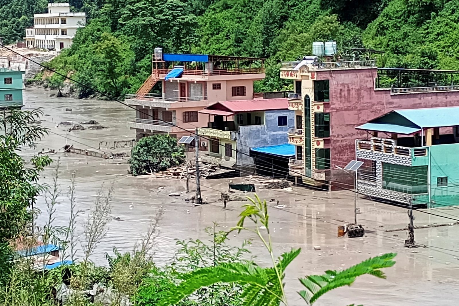 Inundação no Nepal: turistas dos EUA, Reino Unido e África do Sul estão entre os desaparecidos, diz imprensa local