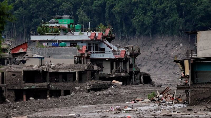 Nepal e Tibete: Tragédia no Himalaia entra no 3º dia com temor de nova avalanche