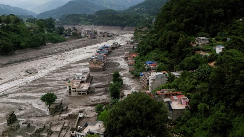 Colapso de uma geleira pode ter desencadeado a avalanche mortal no Nepal, dizem especialistas