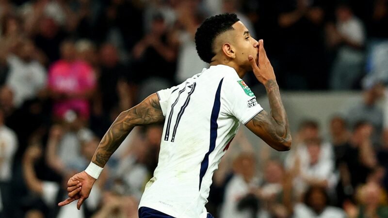 “Príncipe do Tottenham”: imprensa inglesa se rende a Savinho após estreia com gol e assistência