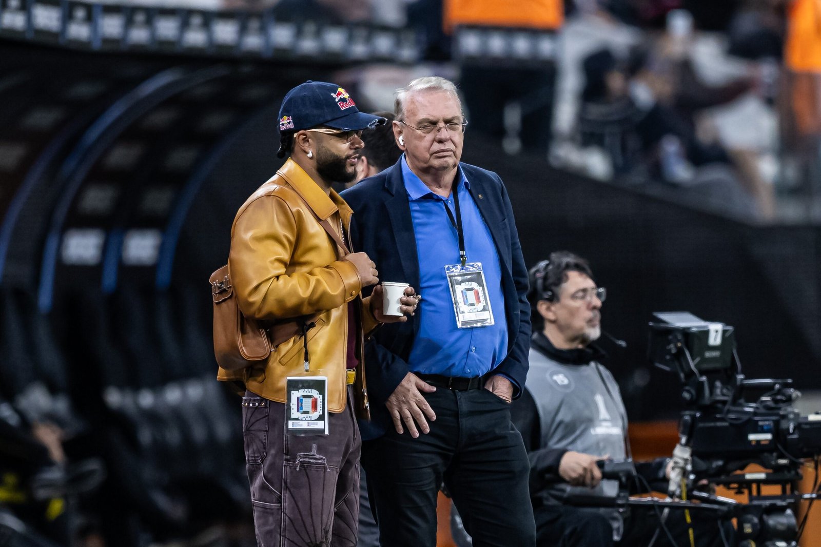 Bastidores do Corinthians: reunião e corte de valores destravaram renovação com Memphis